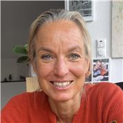 OStRin für Deutsch und Englisch gibt Nachhilfe auch Online